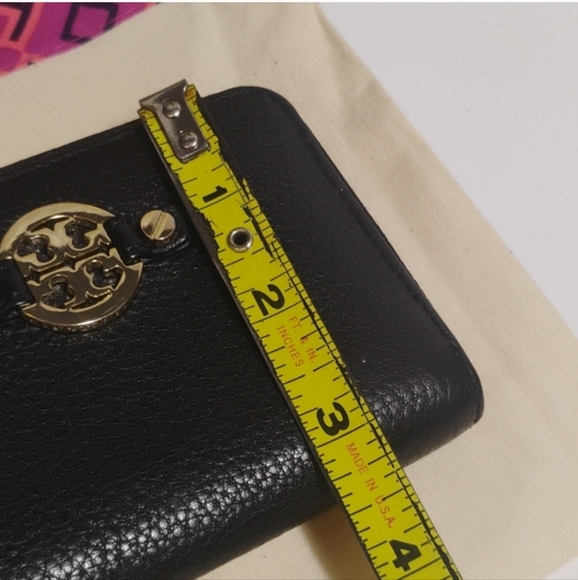 Tory Burch Pebbled Card Holder & Coin Pouch with Gold Emblem & Dustbag (EUC) - Picture 7 of 10